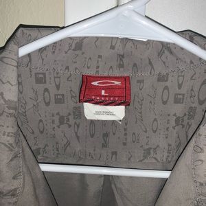 Oakley Button Down Shirt (L)